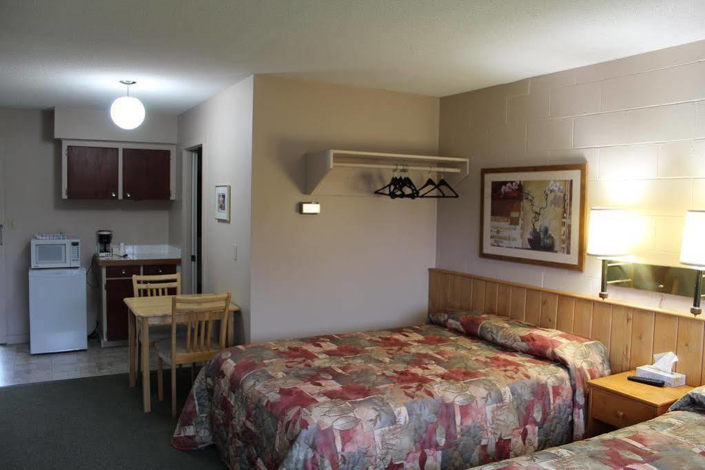 Pacific Rim Motel Ucluelet Extérieur photo